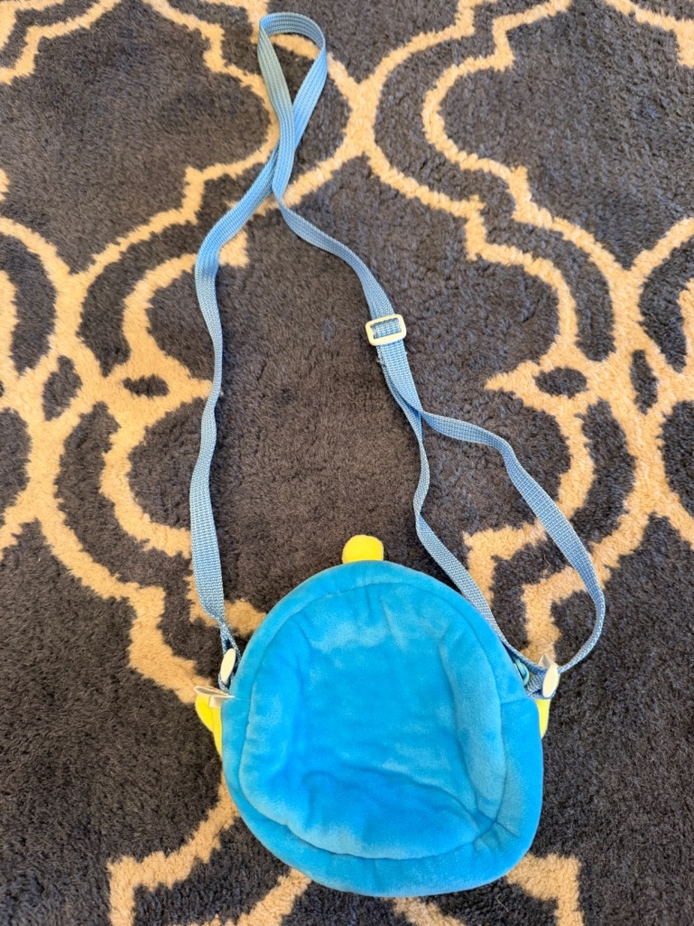 Alien Plush Crossbody Pouch - Picture 2 of 5